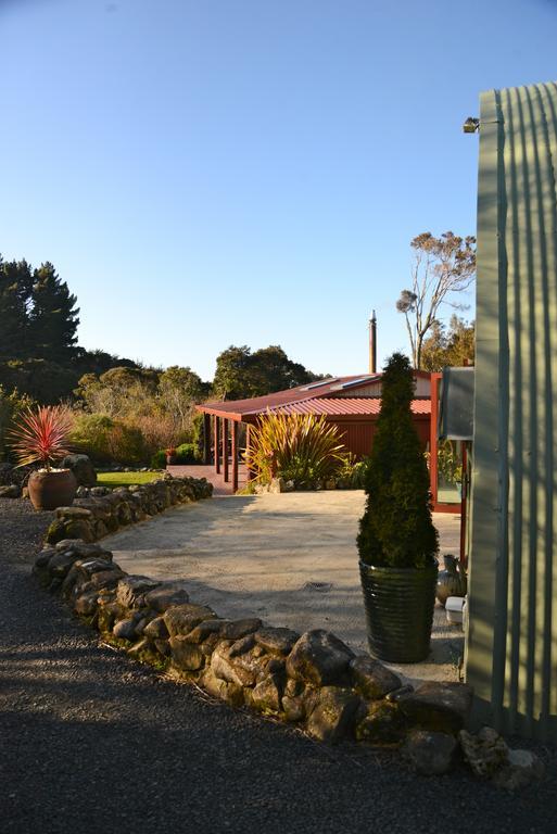 Barn Bed And Breakfast Waitati Exterior photo