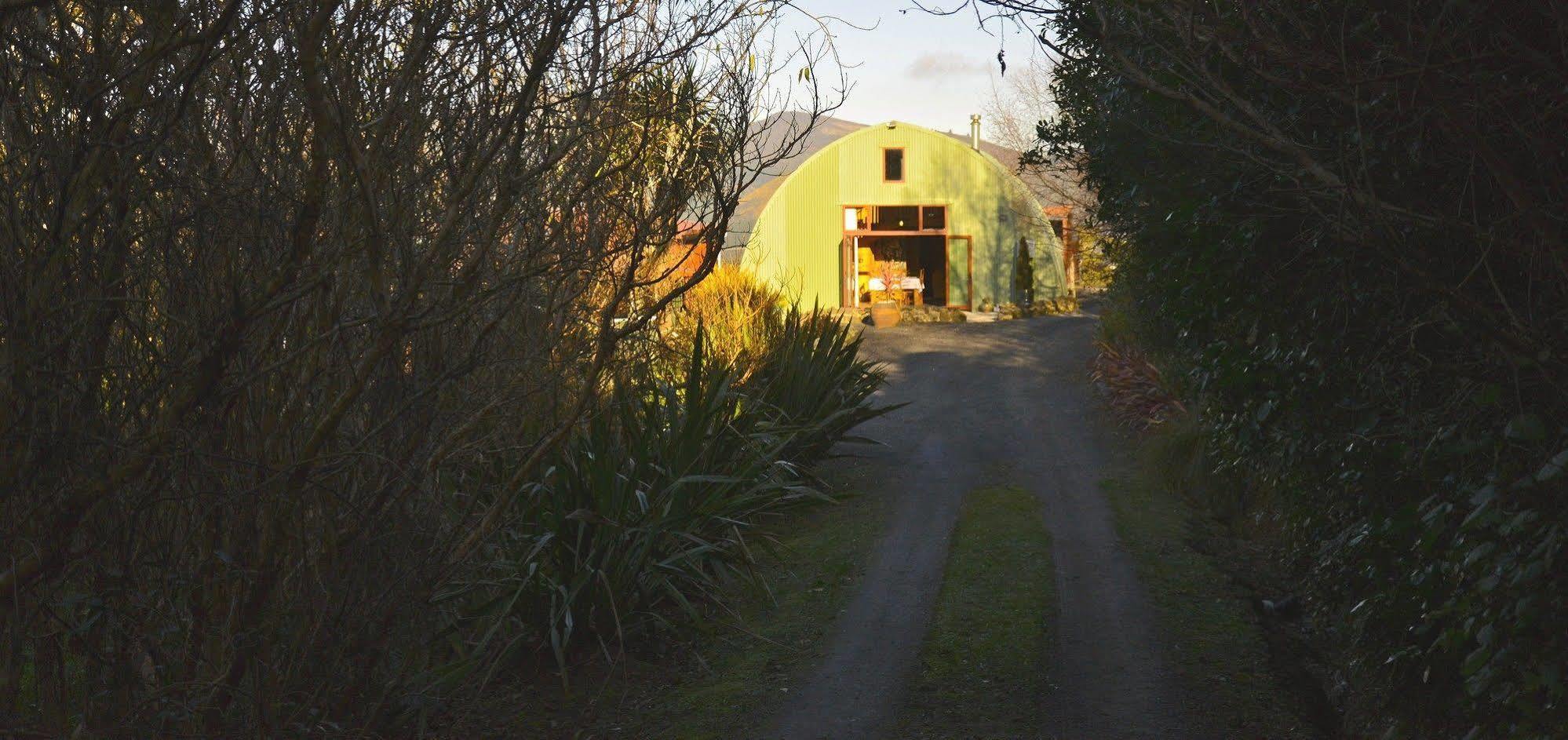 Barn Bed And Breakfast Waitati Exterior photo